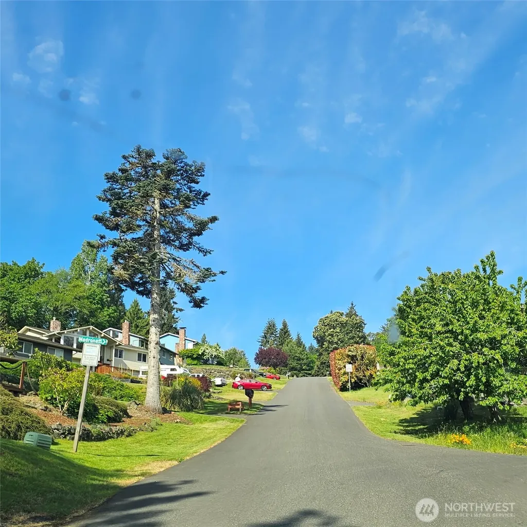 3827 Roosevelt Street NE Bremerton WA 98311