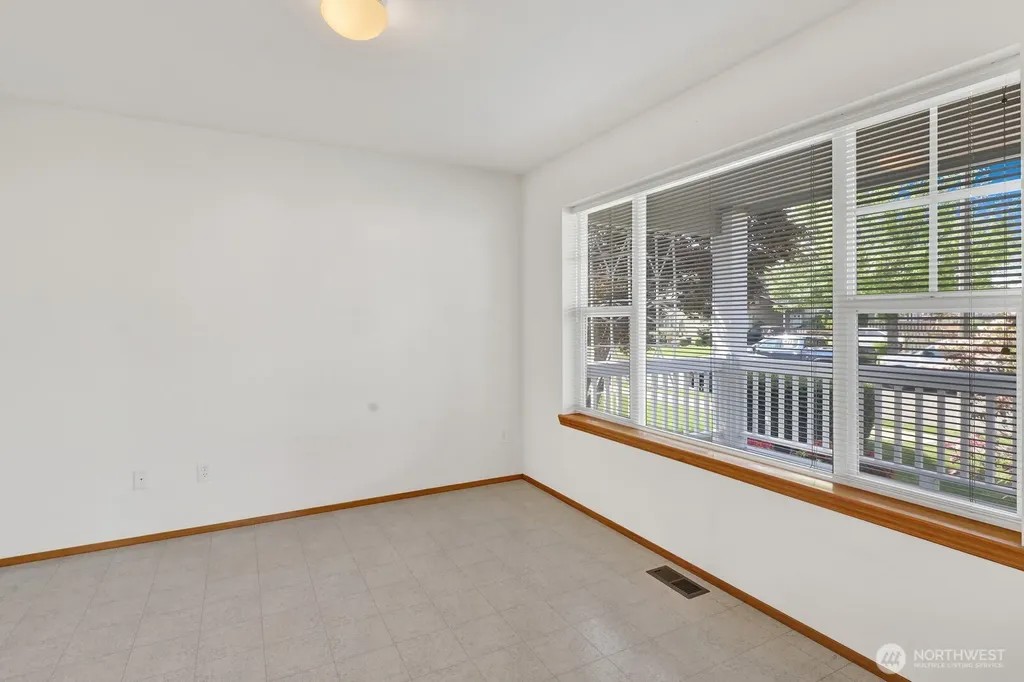 2272 Cherry Street Lynden WA 98264