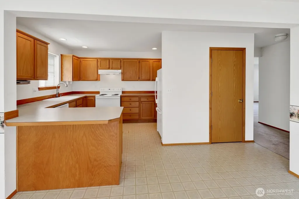 2272 Cherry Street Lynden WA 98264