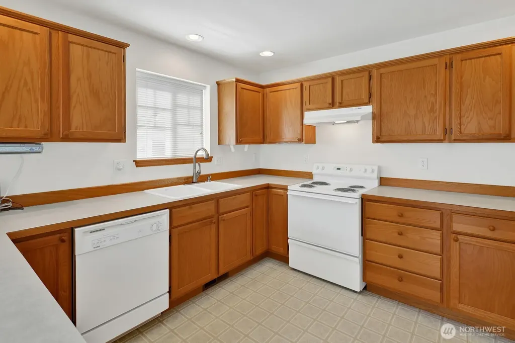 2272 Cherry Street Lynden WA 98264