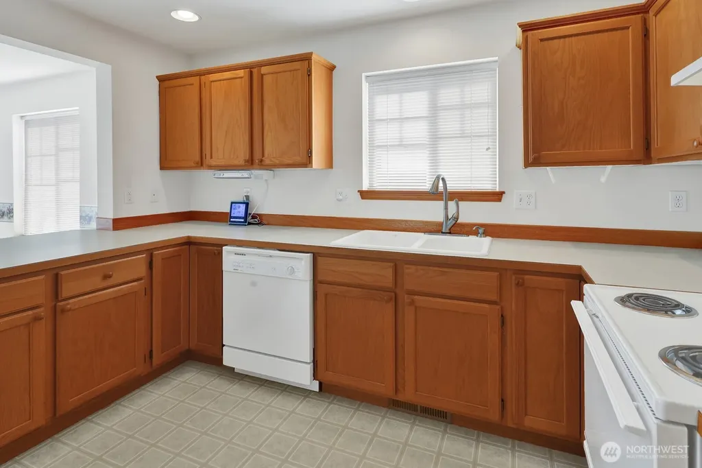 2272 Cherry Street Lynden WA 98264