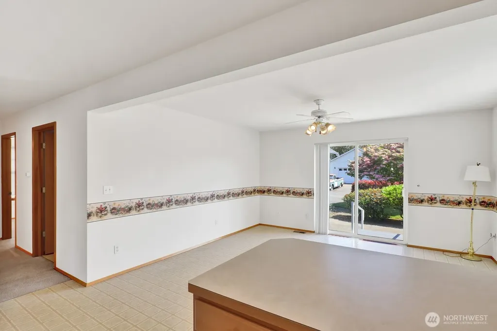 2272 Cherry Street Lynden WA 98264