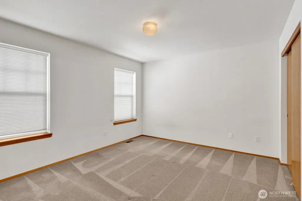 2272 Cherry Street Lynden WA 98264