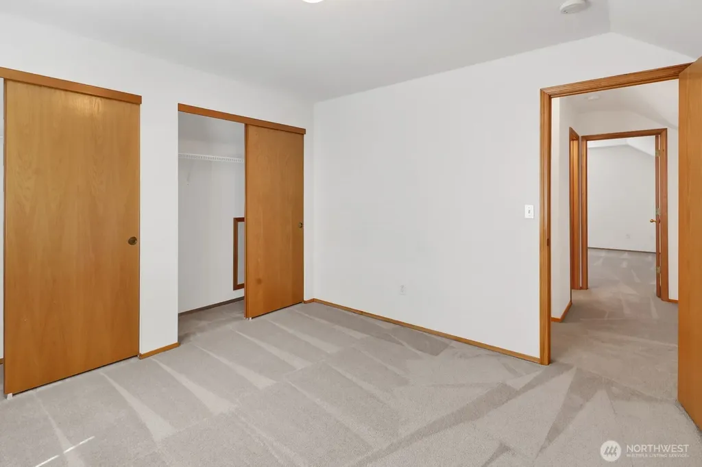 2272 Cherry Street Lynden WA 98264
