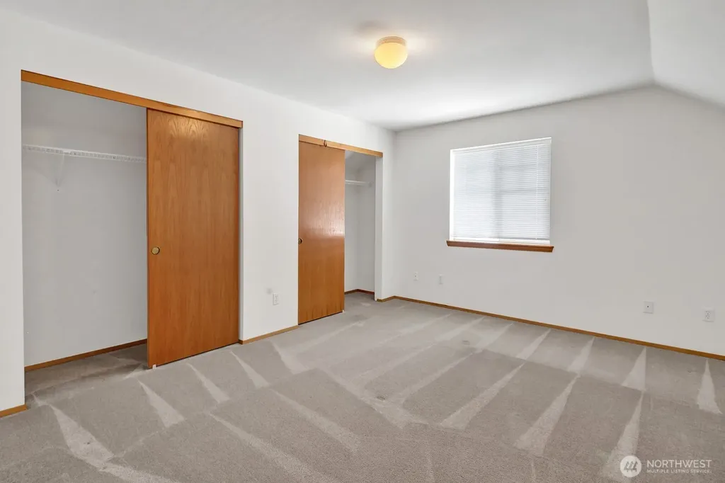 2272 Cherry Street Lynden WA 98264