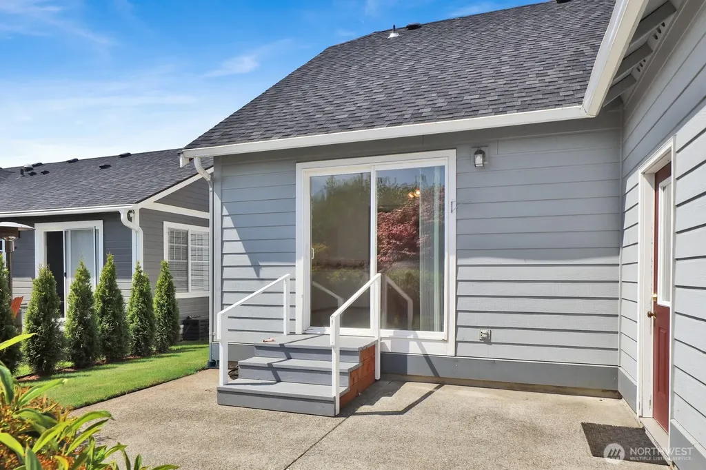 2272 Cherry Street Lynden WA 98264
