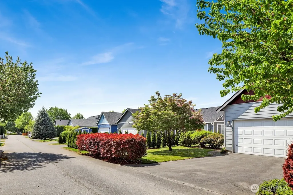 2272 Cherry Street Lynden WA 98264