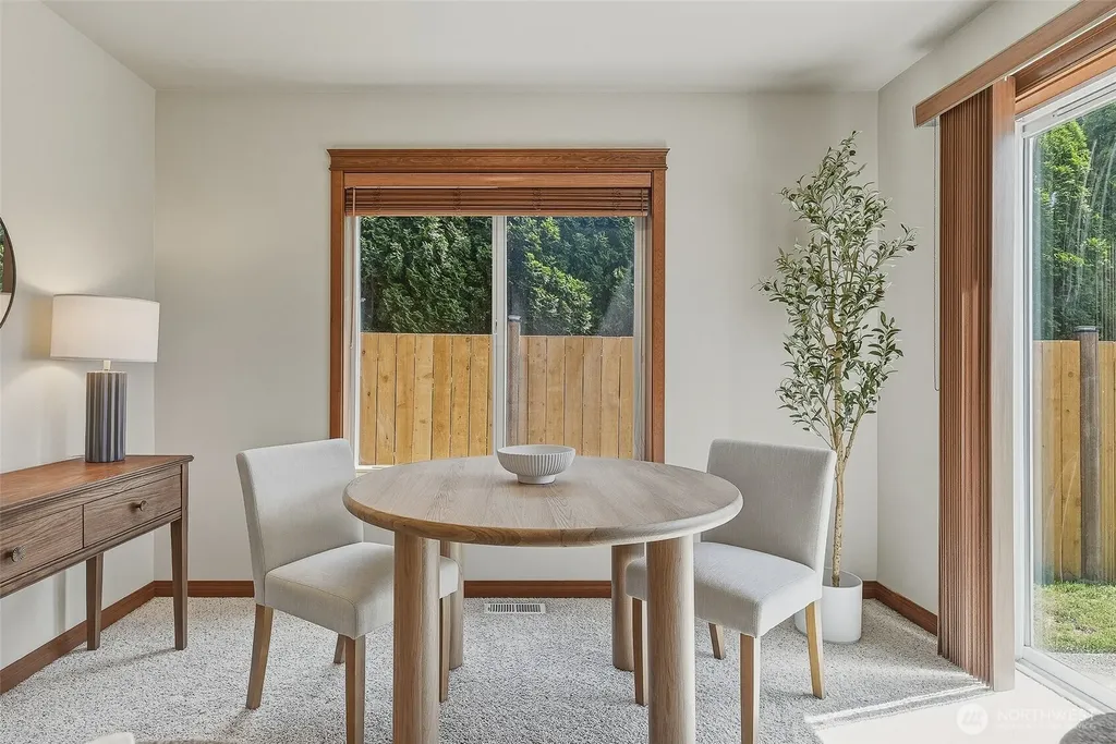 2502 204th Place SW Lynnwood WA 98036