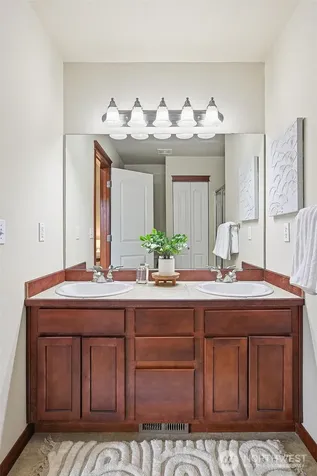 2502 204th Place SW Lynnwood WA 98036