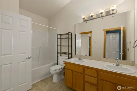 10520 Whitman Avenue N Seattle WA 98133