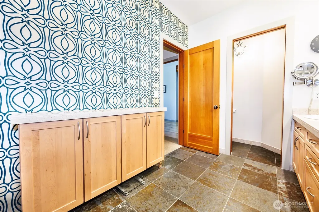 246 Shallow Shore Road Bellingham WA 98229