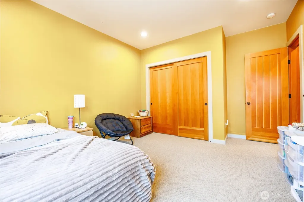 246 Shallow Shore Road Bellingham WA 98229