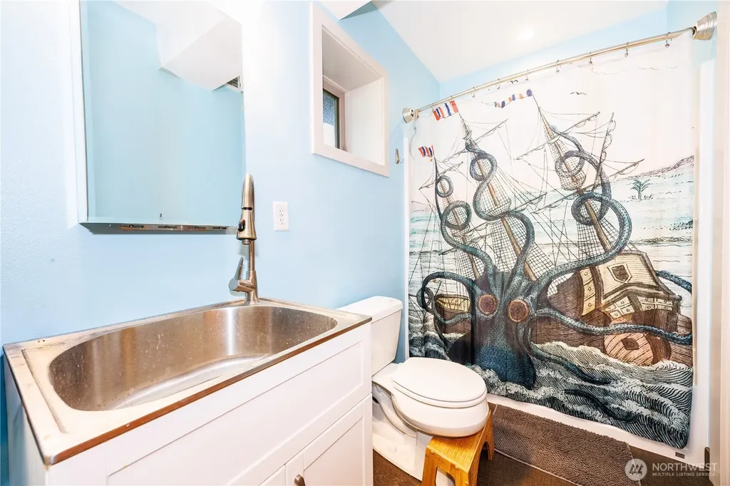 246 Shallow Shore Road Bellingham WA 98229