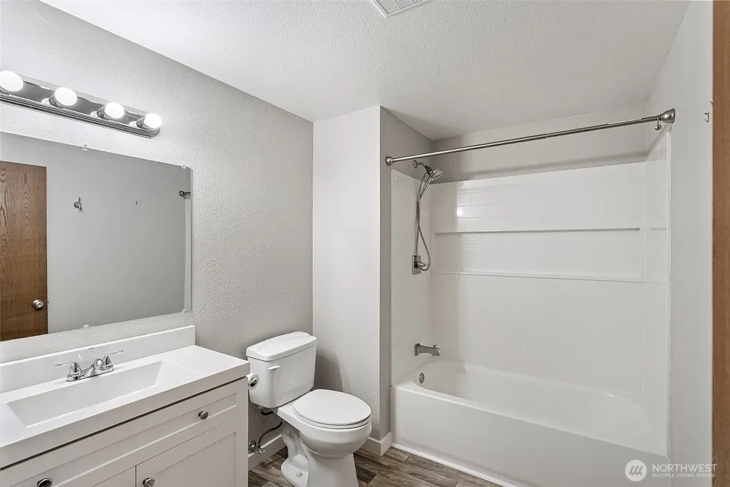 4404 68th Street Ct NW Gig Harbor WA 98335