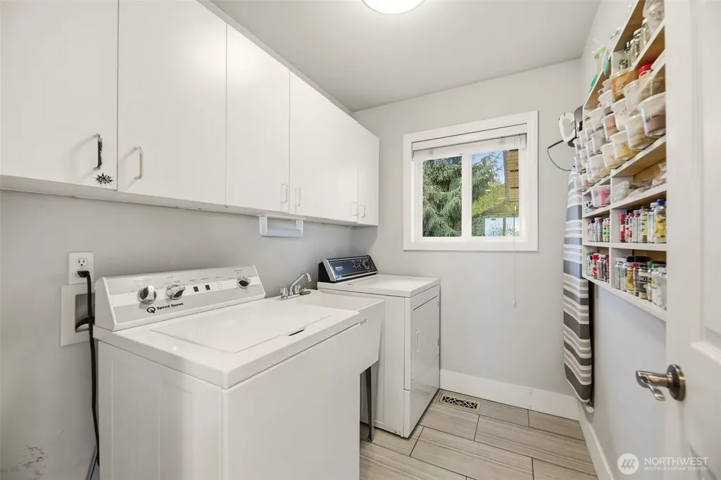 19679 Smiley Drive Mount Vernon WA 98274