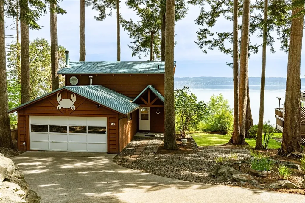 281 Harrington Road Coupeville WA 98239