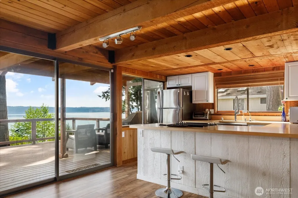 281 Harrington Road Coupeville WA 98239