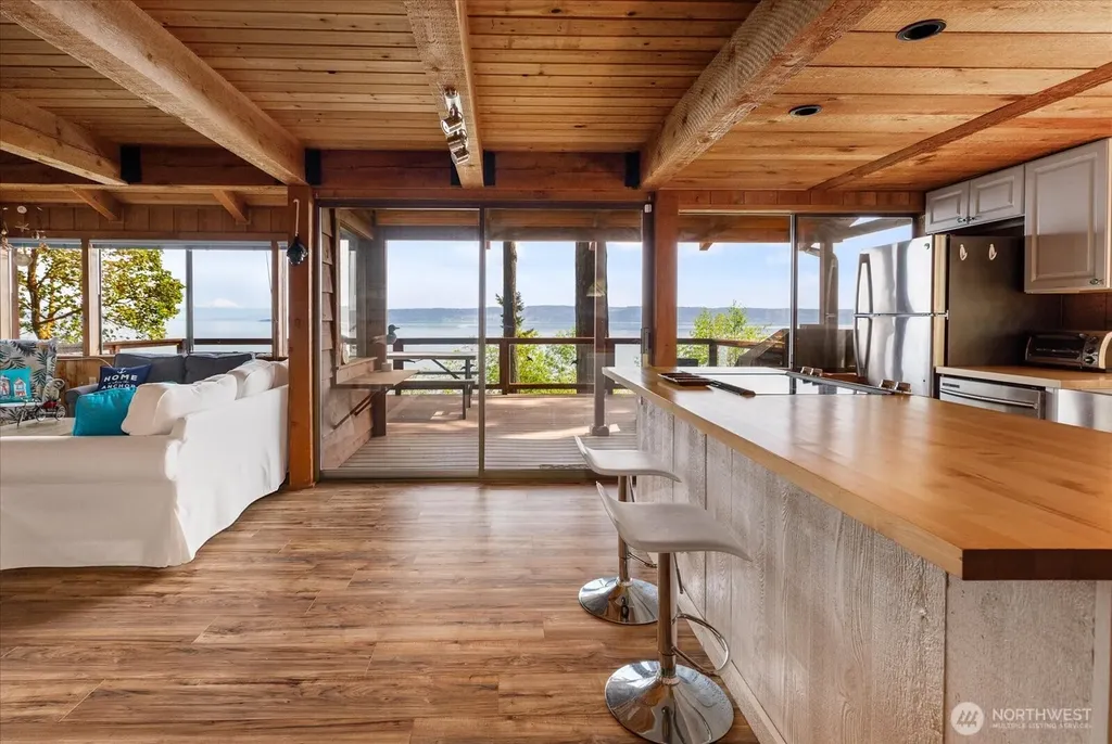 281 Harrington Road Coupeville WA 98239