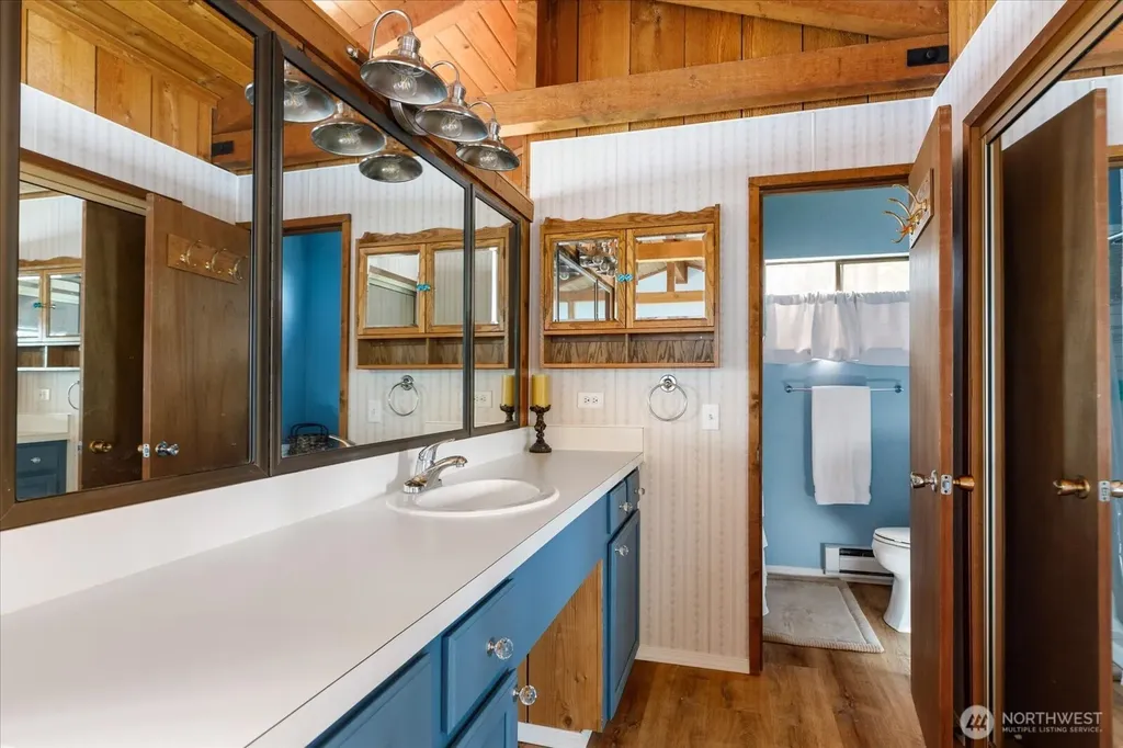 281 Harrington Road Coupeville WA 98239