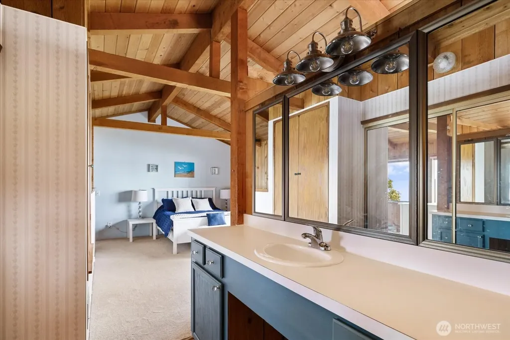 281 Harrington Road Coupeville WA 98239