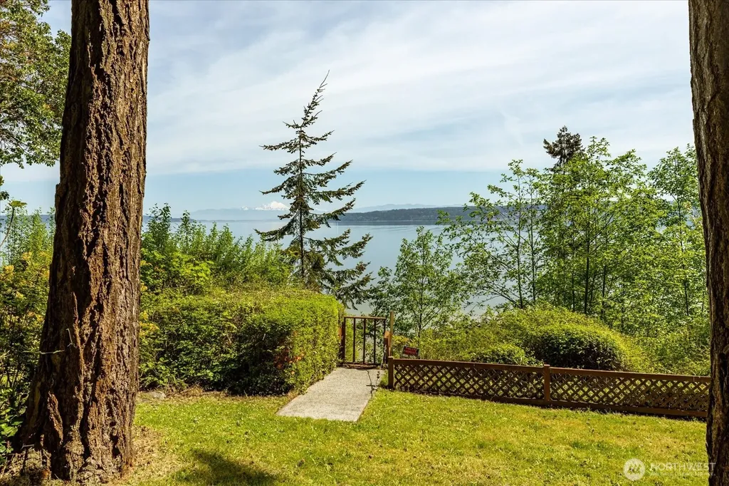 281 Harrington Road Coupeville WA 98239