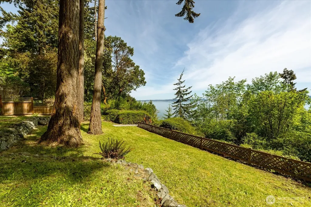 281 Harrington Road Coupeville WA 98239