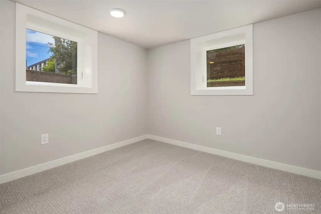 2302 E Pike Street Seattle WA 98122