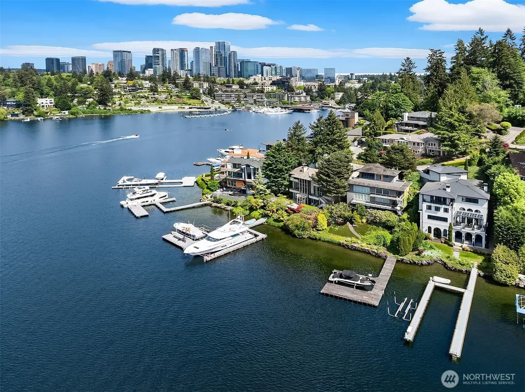9205 SE Shoreland Drive Bellevue WA 98004