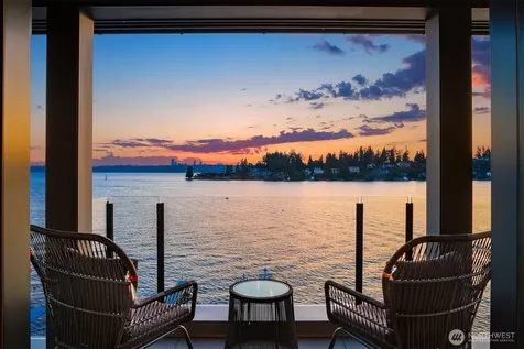 9205 SE Shoreland Drive Bellevue WA 98004