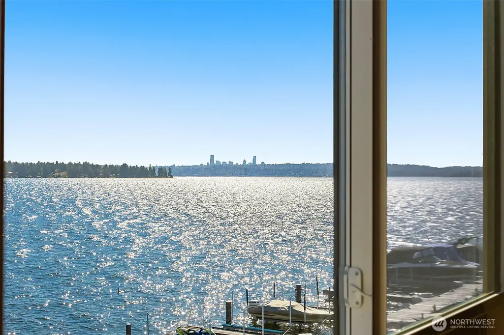 6401 Lake Wa Blvd NE Kirkland WA 98033