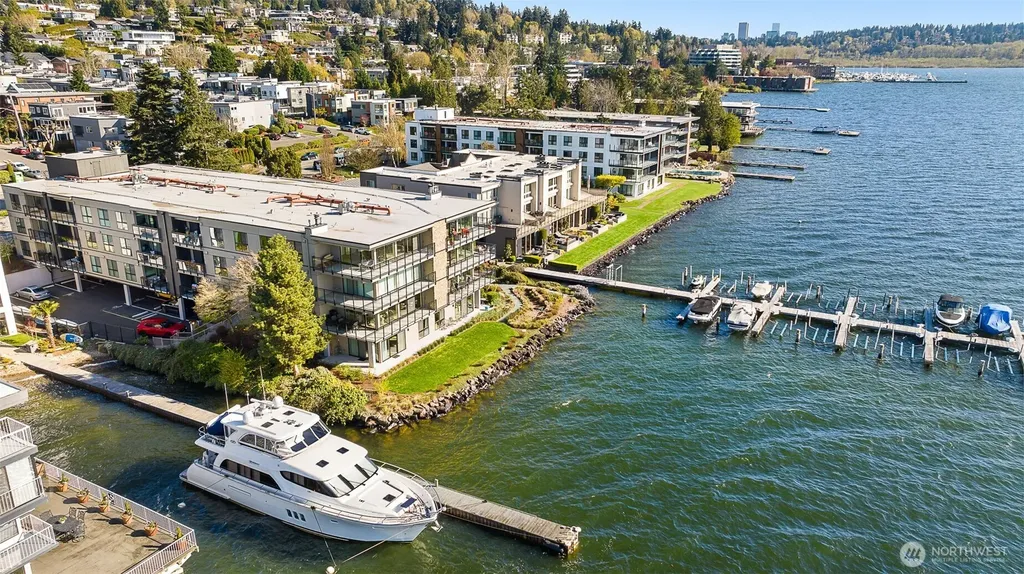 6401 Lake Wa Blvd NE Kirkland WA 98033