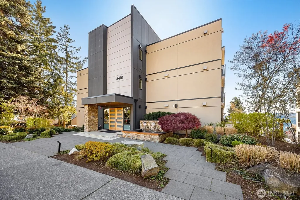 6401 Lake Wa Blvd NE Kirkland WA 98033