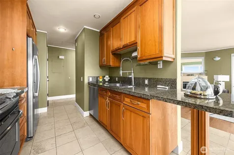 6401 Lake Wa Blvd NE Kirkland WA 98033