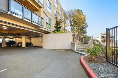 6401 Lake Wa Blvd NE Kirkland WA 98033