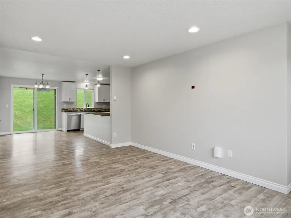 2715 24th Avenue Ct SE Puyallup WA 98374