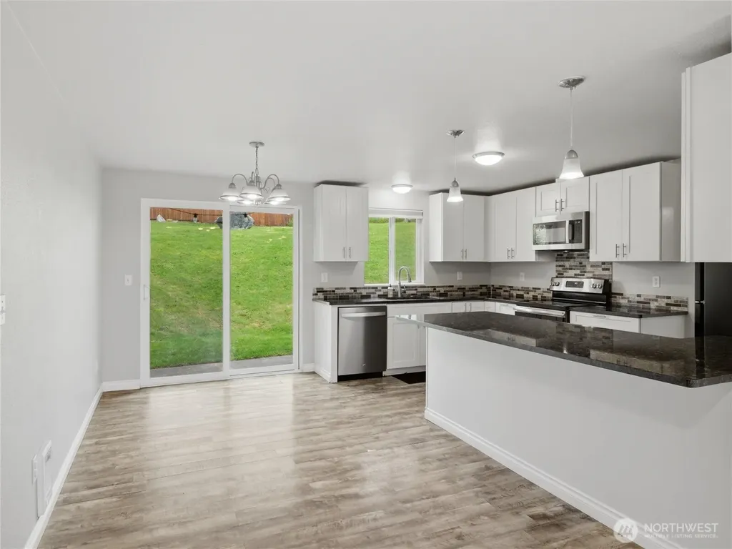2715 24th Avenue Ct SE Puyallup WA 98374