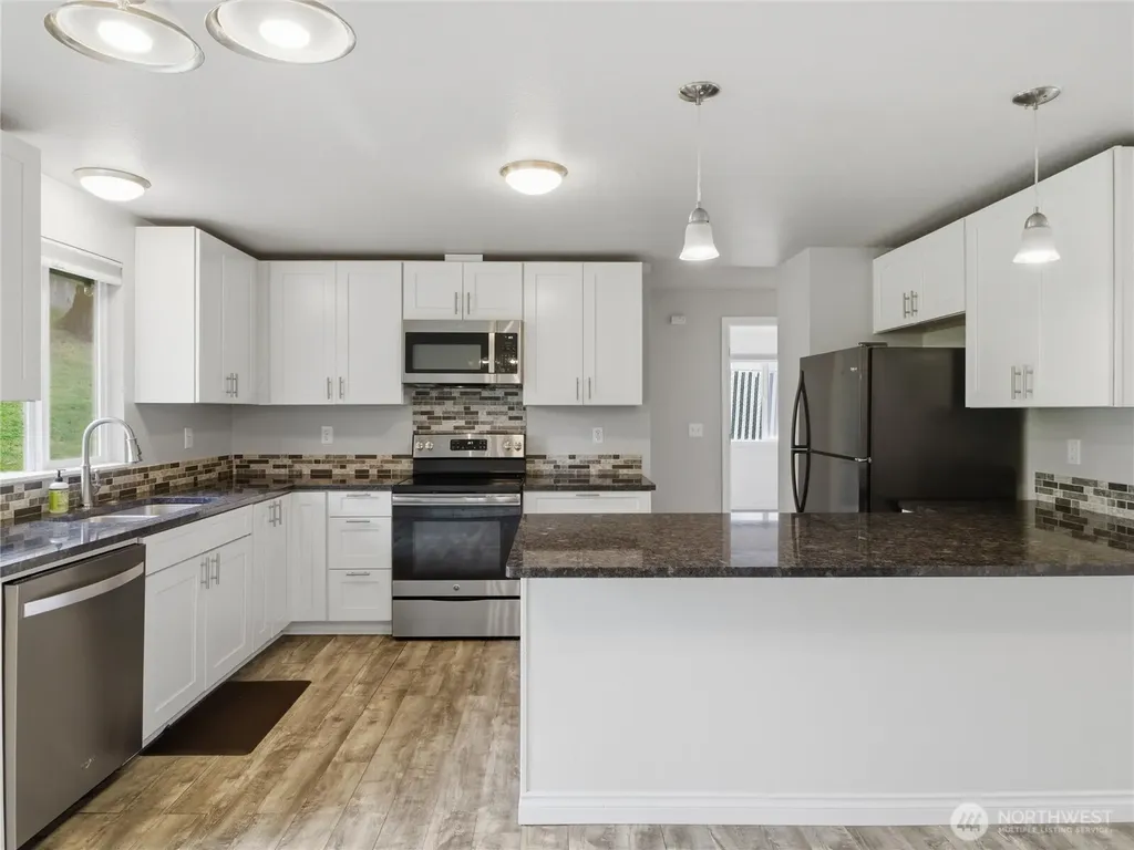 2715 24th Avenue Ct SE Puyallup WA 98374