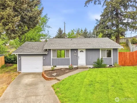 2715 24th Avenue Ct SE Puyallup WA 98374