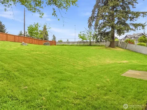 2715 24th Avenue Ct SE Puyallup WA 98374