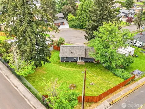 2715 24th Avenue Ct SE Puyallup WA 98374