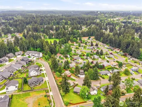 2715 24th Avenue Ct SE Puyallup WA 98374