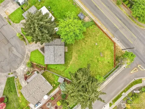 2715 24th Avenue Ct SE Puyallup WA 98374