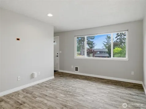 2715 24th Avenue Ct SE Puyallup WA 98374