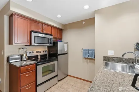 322 W Woodin Avenue Chelan WA 98816