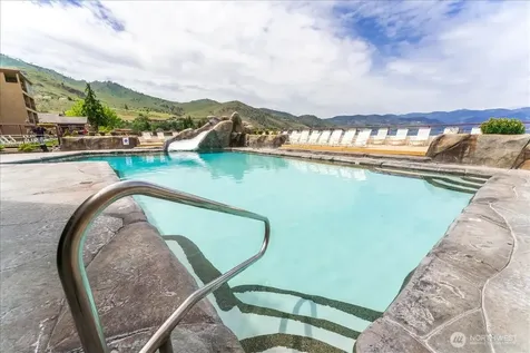 322 W Woodin Avenue Chelan WA 98816