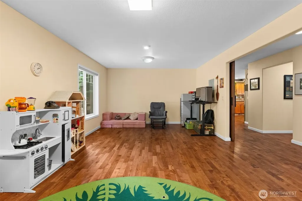 4443 Boston Harbor Road NE Olympia WA 98506