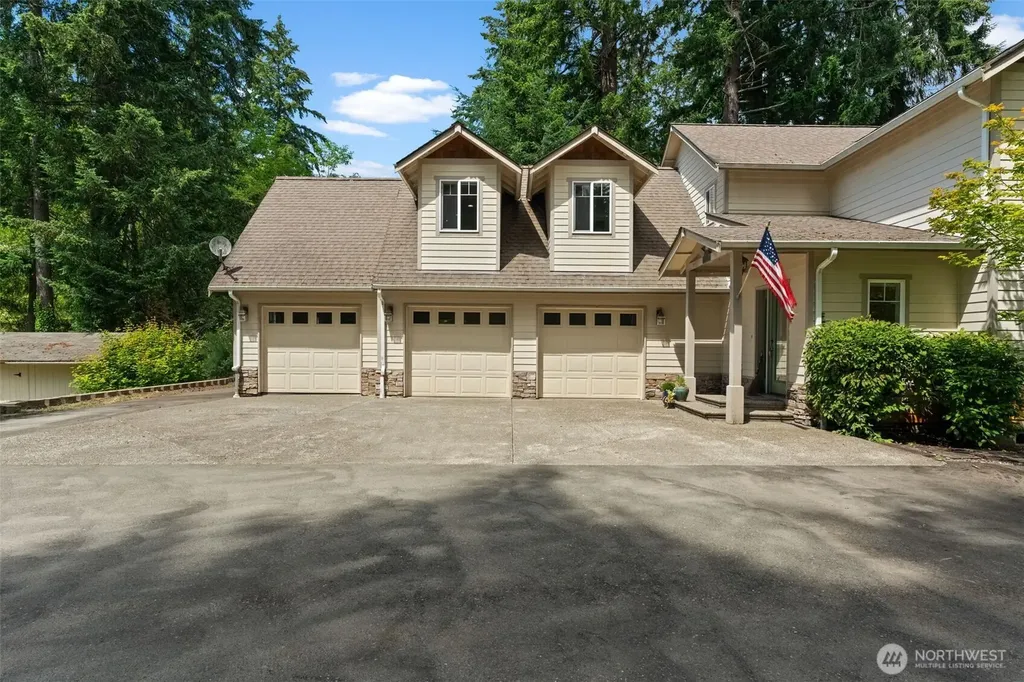 4443 Boston Harbor Road NE Olympia WA 98506