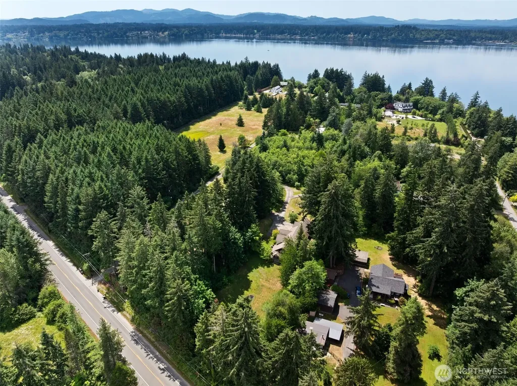 4443 Boston Harbor Road NE Olympia WA 98506