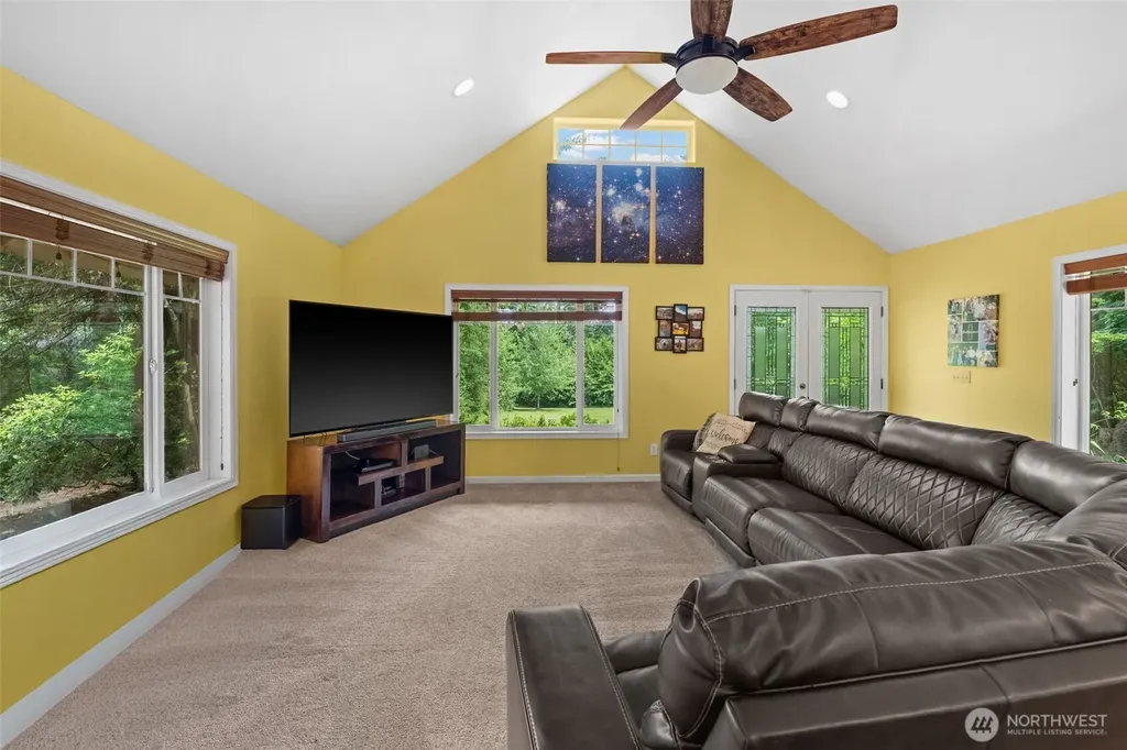 4443 Boston Harbor Road NE Olympia WA 98506