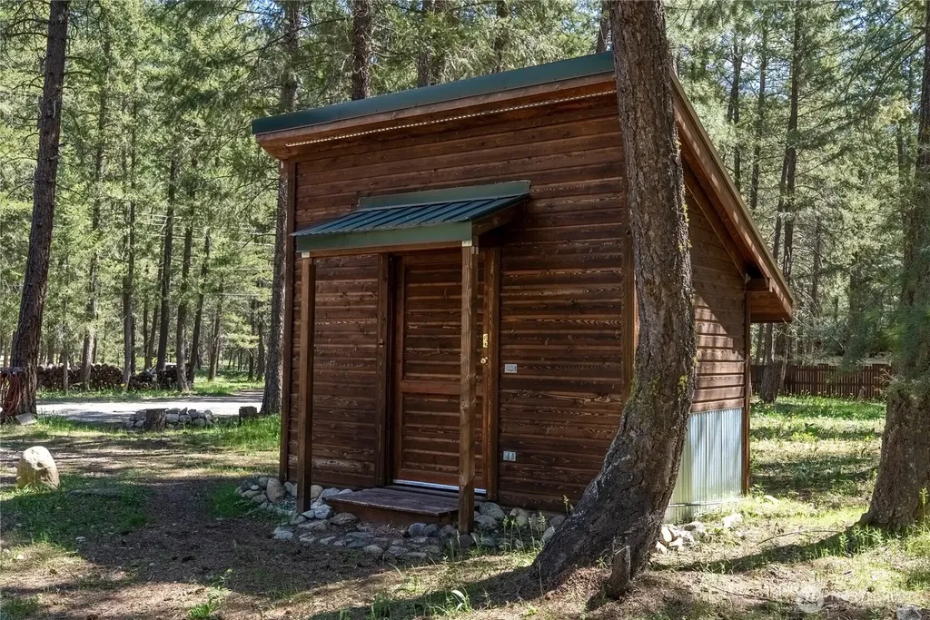 651 Lost River Road Mazama WA 98833